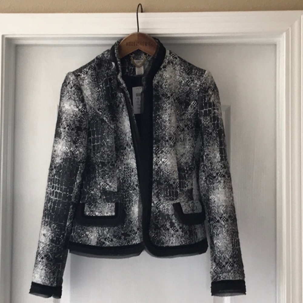 Cache jacket new with tag